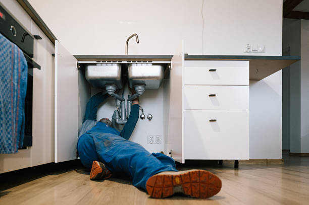 Professional Leak Detection technician working in Elyria, OH